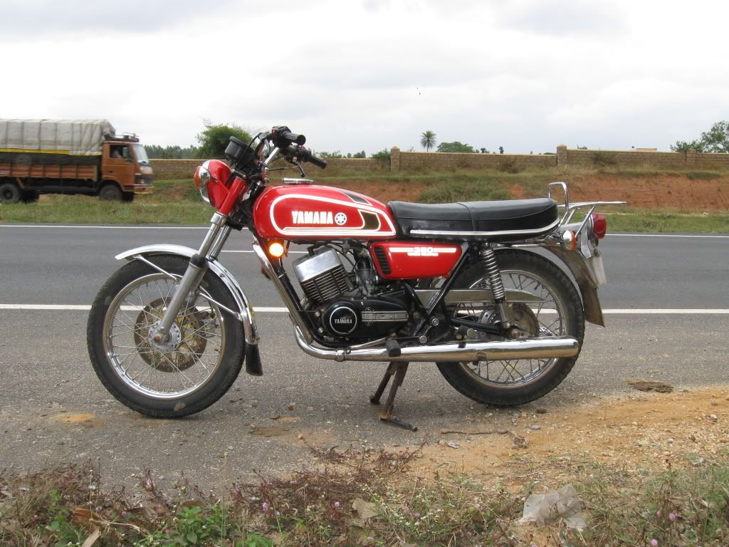 yamaha 350 2 stroke street bike