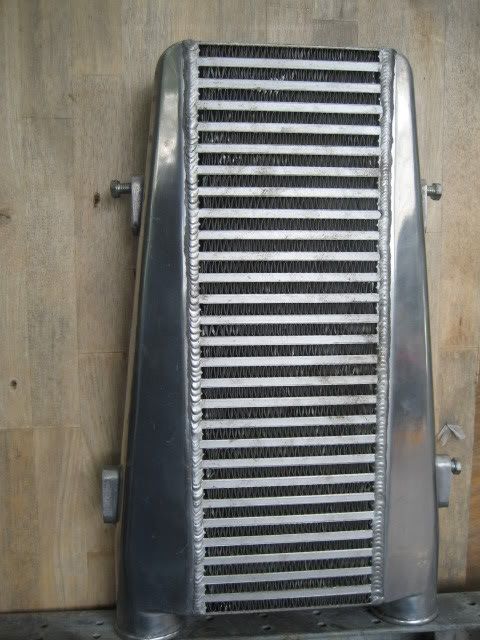 http://i153.photobucket.com/albums/s209/zmainiac/intercooler.jpg