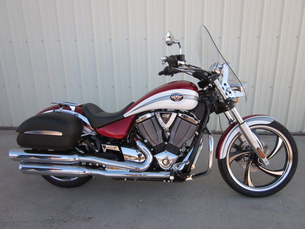 victory vegas saddlebags