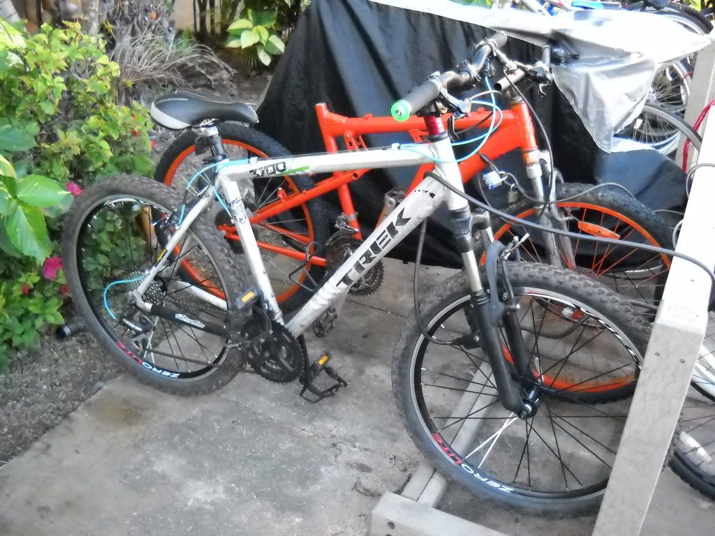 2009 trek 3700