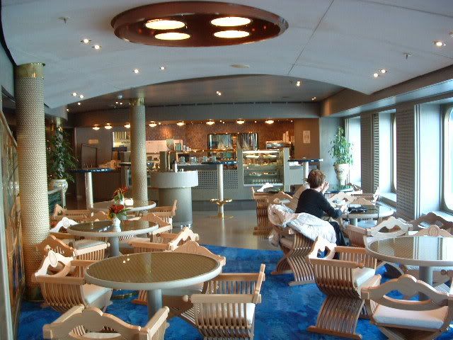 http://i153.photobucket.com/albums/s227/xnet0822/CoffeeBar.jpg