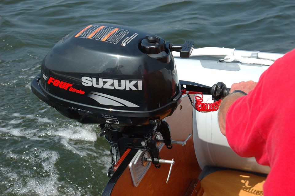 Продам мотор для лодки Suzuki 2.5 Outboard-suzuki-2