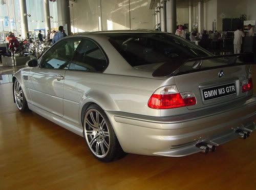 m3gtrstreet01_03.jpg
