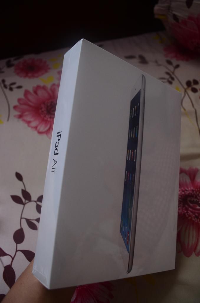 iPad Air 4G bản 16G White - full seal, chưa active - 1