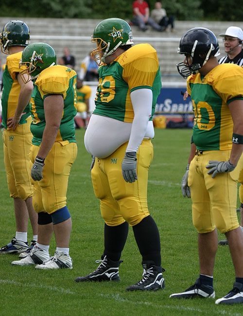 funny pictures football players. May 29 2008 3:03 PM