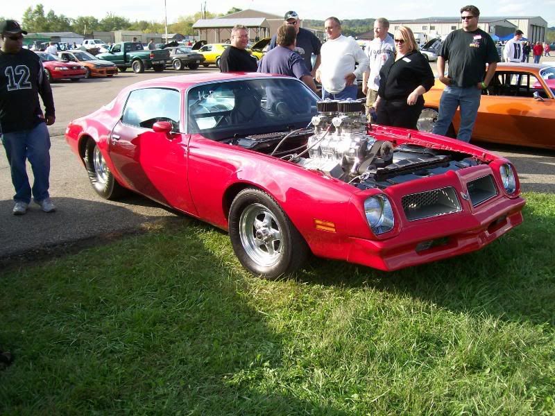 http://i153.photobucket.com/albums/s238/josue309/Dayton%20Meet/Flashlight%20Drags/3c0fabb6.jpg