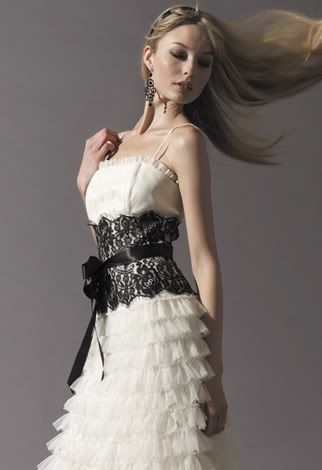 NWT Jessica McClintock sz 6 wedding gown for sale soft ruffles black lace 