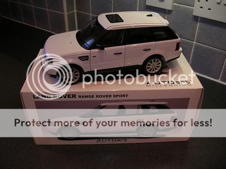 http://i153.photobucket.com/albums/s221/BMWSi/models/RangeRoverSport1.jpg