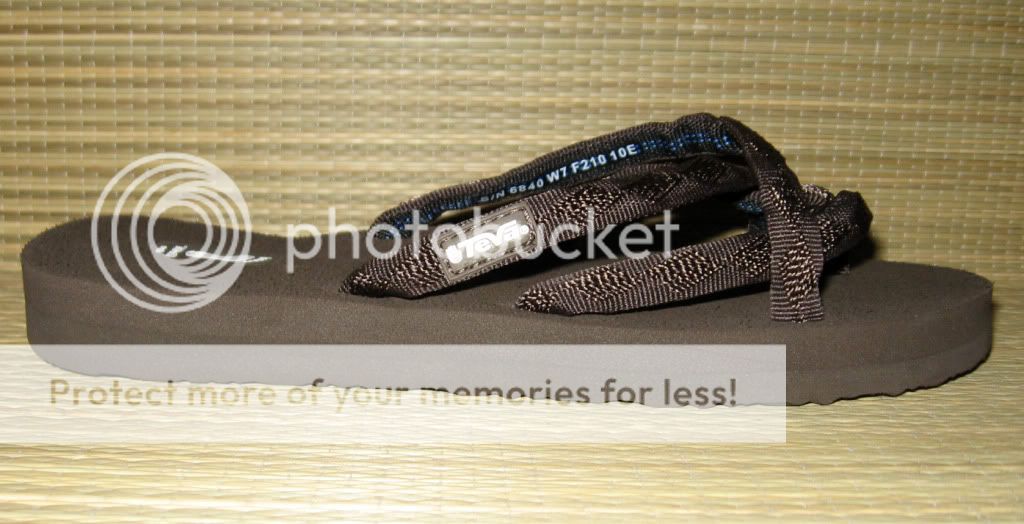 NEW Teva Olowahu Brown Mush Flip Flops Sandals WOMENS 7  